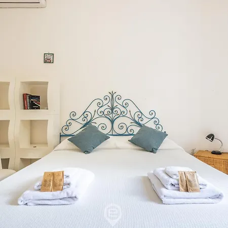 Chiara Santa Margherita di Pula