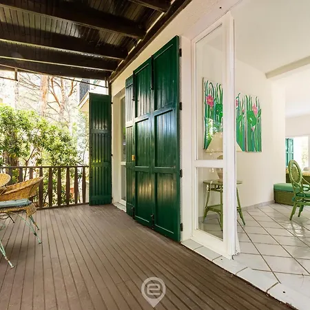 Chiara * Fort Village