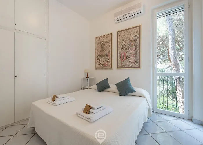 Chiara Вилла Форте-Вилладж